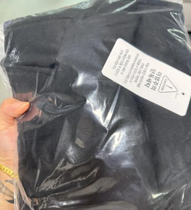 좋어요 배송도 잘오고 급추워지고 배나오면서 입을꺼 구매햇는데 가성비좋고 옷고 이뽀