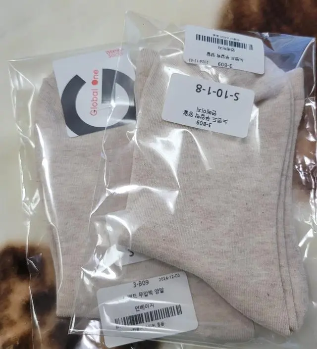 조리원 양발 찾던 중 무압박 양발이라고 해서 주문했습니다^^ 신어보니 발목 조임도 없