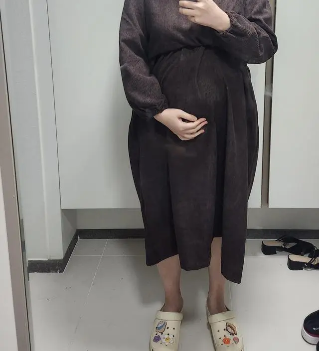 살이 많이 쪘는데 넉넉해서 만삭까지도 편하게 입을 수 있을 것 같아요~ 배송은 1주일 