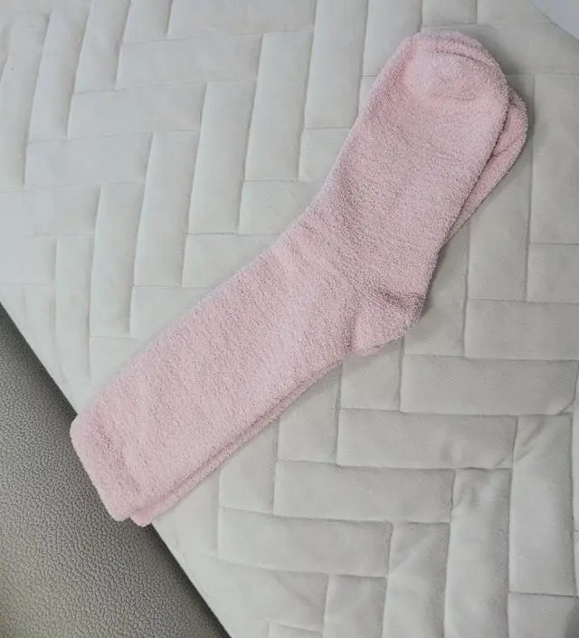 임신 중에 발이 너무 차서 수면 양발 찾고 있었는데 촘촘하니 재질도 너무 부드럽고 발