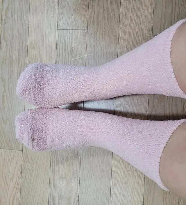 임신 중에 발이 너무 차서 수면 양발 찾고 있었는데 촘촘하니 재질도 너무 부드럽고 발