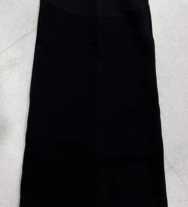 기모가 있어서 겨울에 따숩게 입을 수 있을 거 같아용^^