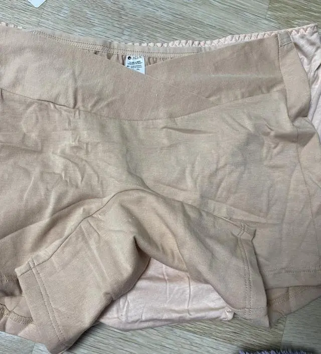 쿠팡에서 사서 입다가 여기에는 낱개로도 있길래 구매했어요
