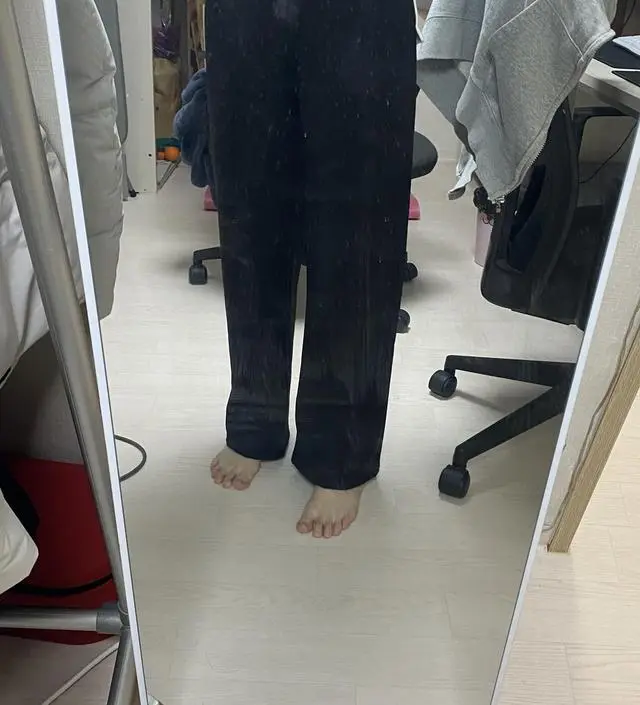 키가 큰 편이다보니 길이가 아쉬운 적이 많았는데 이번꺼는 키큰버전이라 길이 넉넉하고