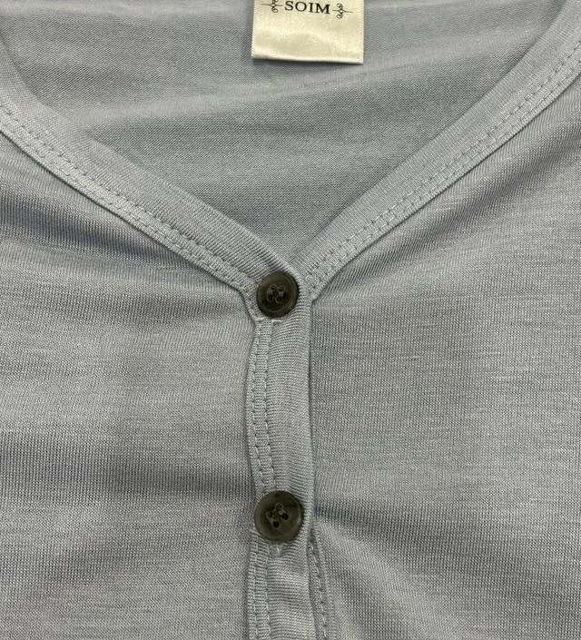 다른 댓글대로 하나만 입기엔 조금 창피해요 
