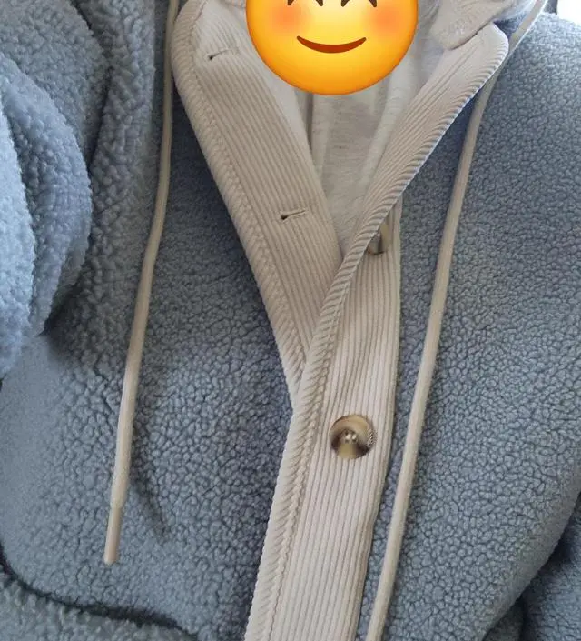 작년 겨울에도 잘 입어서 비슷한 걸로 또 샀어요
