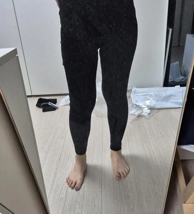 키는 맞는데 좀 커서 흘러내려요ㅠ