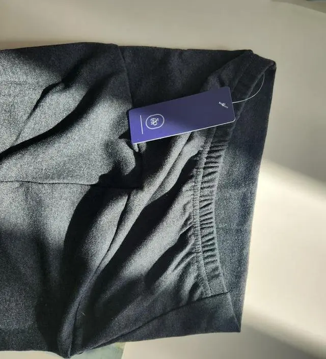 쫀쫀+찹찹 한느낌에 답답하지않아요 지금 14주고 키작맘m 햇는데 딱맞네요