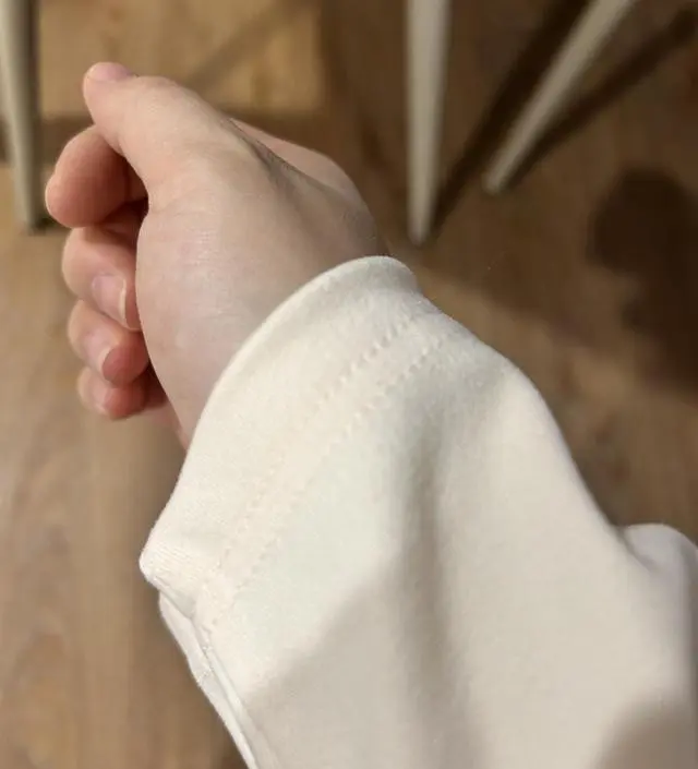 너무 보드랍고 임신 후에도 입을 수 있는 티입니다 ㅎㅎ
