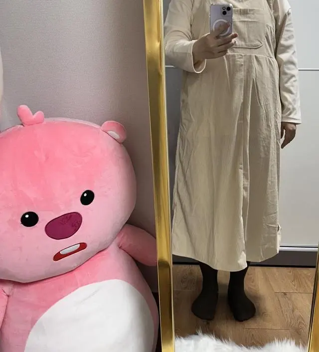 양말 짱 좋아요 신축성이 너무 좋아서 편하고 색깔도 어디에 입어도 예쁠 것 같아요:)