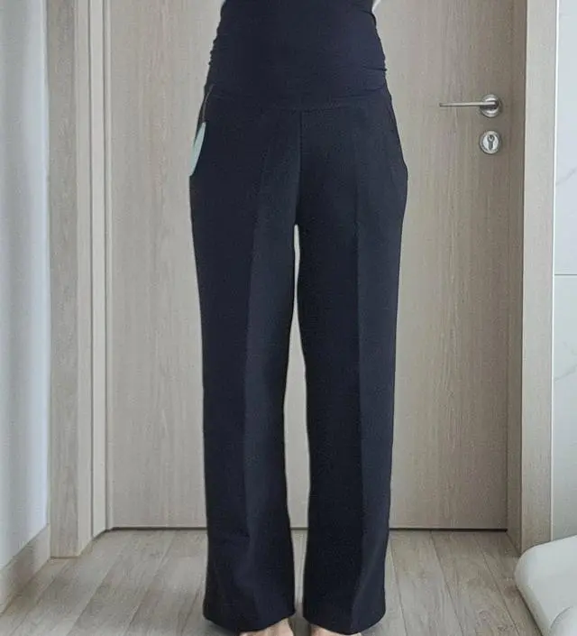 슬랙스재질에 안에 밍크나 기모가 두둑히 들어간 바지 찾았는데, 딱인것 같습니다. 편하