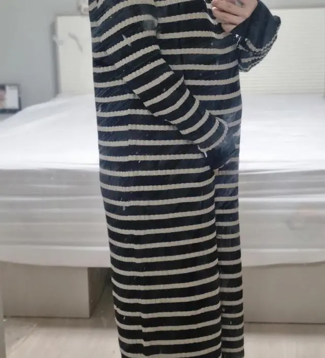 너무 임보복 느낌나는 펑퍼짐 원피스는 안좋아하는데 원피스가 임부복 같지 않아요. 예