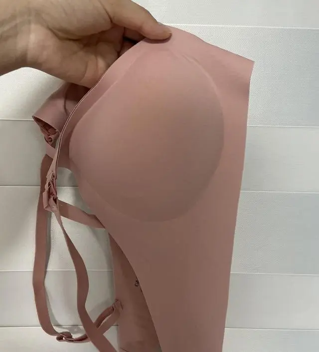 브라가 퀄리티가 기대 이상으로 좋았고 색감도 예쁩니다. 수유 후에 나중에 그냥 써도 