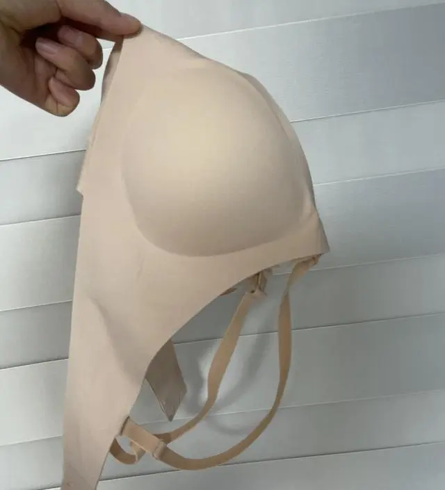 브라가 퀄리티가 기대 이상으로 좋았고 색감도 예쁩니다. 수유 후에 나중에 그냥 써도 