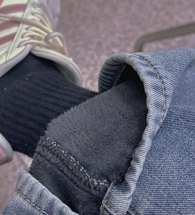 워낙 청바지를 좋아해서 4개월차도 청바지를 입고 싶었는데 기모에 와이드 핏 허리 크기