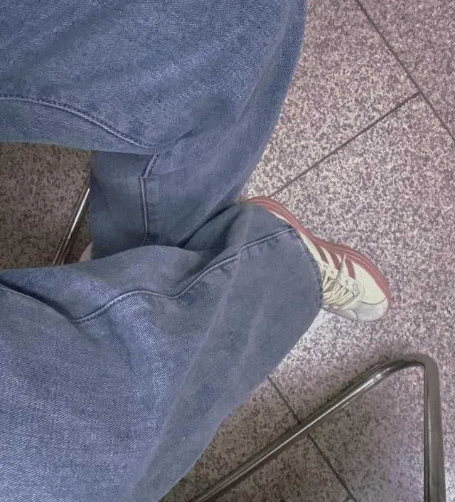 워낙 청바지를 좋아해서 4개월차도 청바지를 입고 싶었는데 기모에 와이드 핏 허리 크기