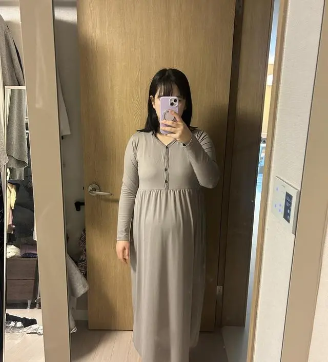 재질이 엄청 부드럽고 따뜻해요. 겨울에 입기 딱 좋아요ㅋㅋ키는 162라서 짧은 버전을할