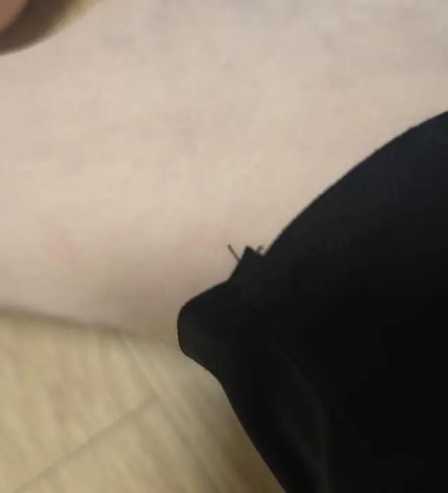 잘 늘어나고 편해요 엄청 큰 느낌은 아니에요 만삭때는 좀 불편할거같아요 밑단이 마무