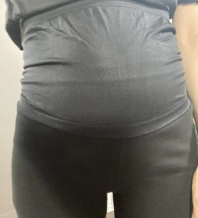 이제 배가 좀 나와서 트레이닝복들도 좀 불편해 첫 임부복 구입! 너~무 편해요 ㅎㅎ 기