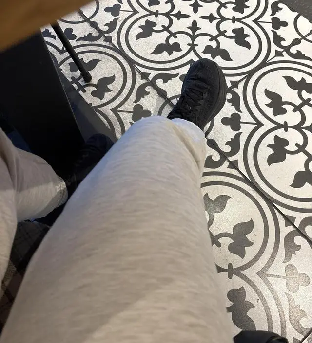 아주 편하고 따뜻하고 부드럽고 좋네요. 같은 제품으로 두 개나 더 샀습니다 ㅋㅋ