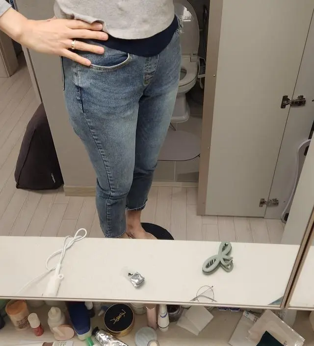 바지 정말 편해요. 배 볼록 튀어나온 부분이 특히 편해요. 만족합니다.