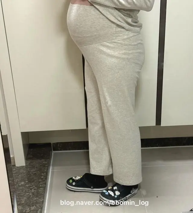 잘맞고 겨울에 입기 좋은 도톰함이에요
