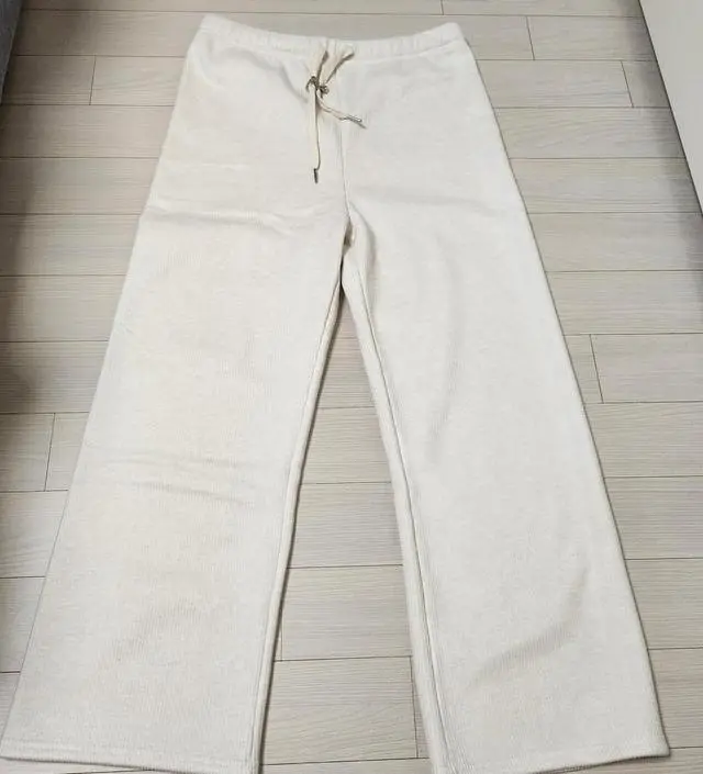 임신하고 바지가 안맞아서 안××에서 바지를 편한바지로 구입했었는데, 배가 점점 더 