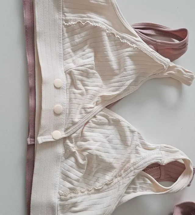 출산 후 모유수유하니까 xl는 딱 맞는대신 답답해서 xxl로 추가구입했는데 편하고 좋아