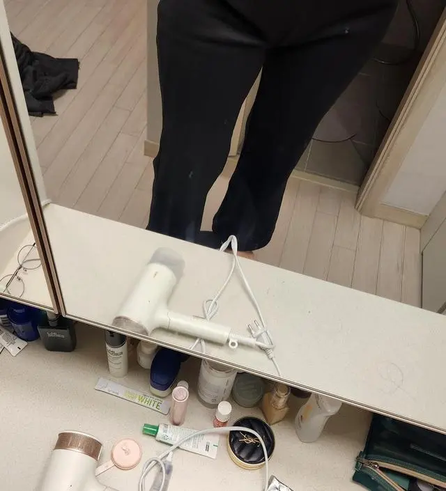 비슷한 디자인 샀다가 너무 편해서 하나 더 샀어요. 소임 너무 최고입니다.