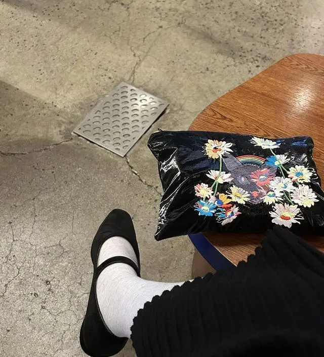 보드랍고 편해서 겨울내내 요것만 입어도 될듯하네요.
