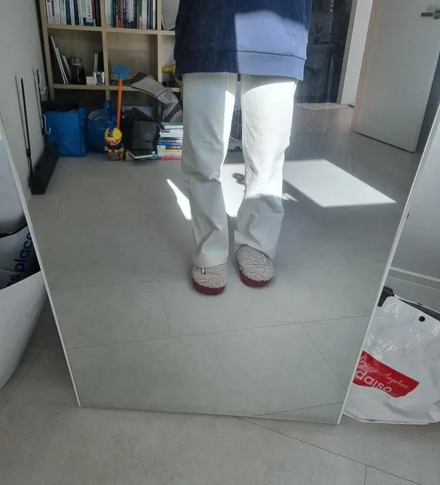 회사 다닐때 입으려고 삿는데 넘 맘에 들어요♡