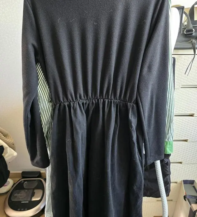 레이어드로 입을려고 삿다가 그냥입고 자켓입어도 깔끔하네요