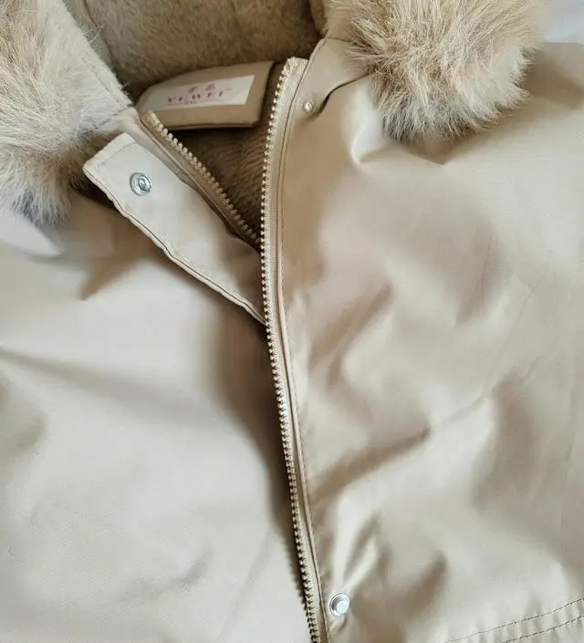 일주일만에 받았는데 ..옷은 모델입은것과 같아요
