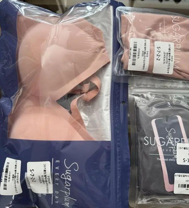 사이즈도 넉넉하고 잘맞습니다 나중에 또 시키려구요!