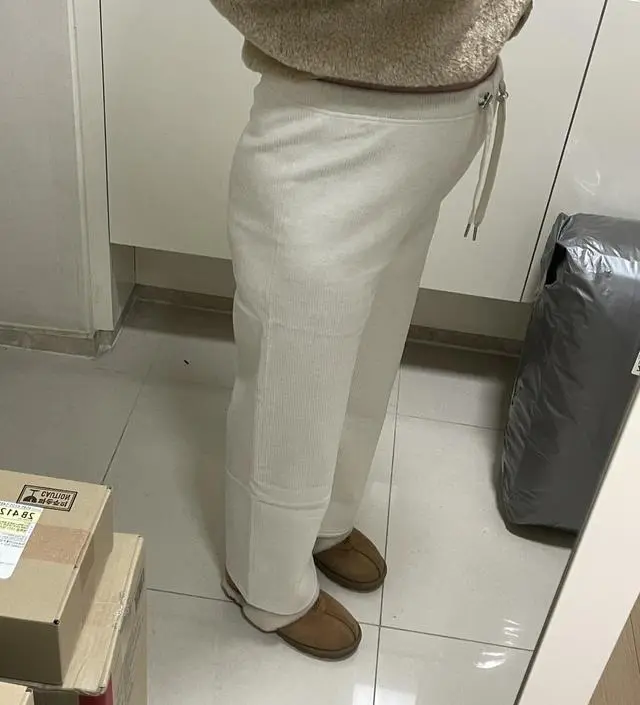 33주에 접어드는데 편하게 잘맞네요 키도 170인데 많이 안짧아보여요~