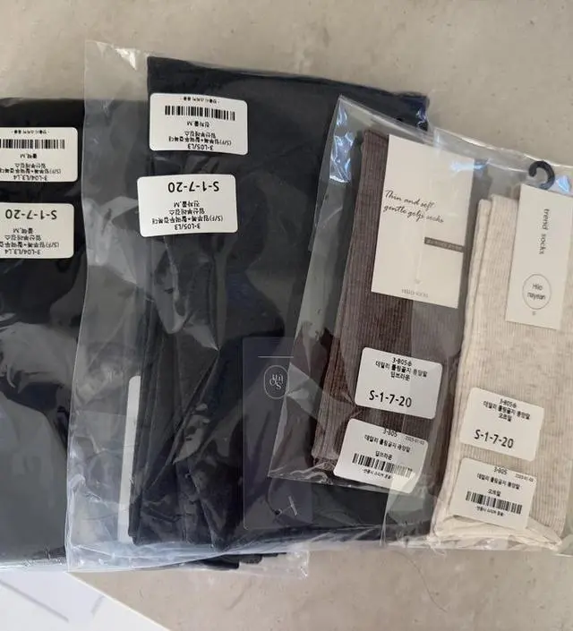 31주차에 구매했는데 사이즈 넉넉하게 잘 맞아요. 요가 다닐때 입으려 샀는데 평소에도