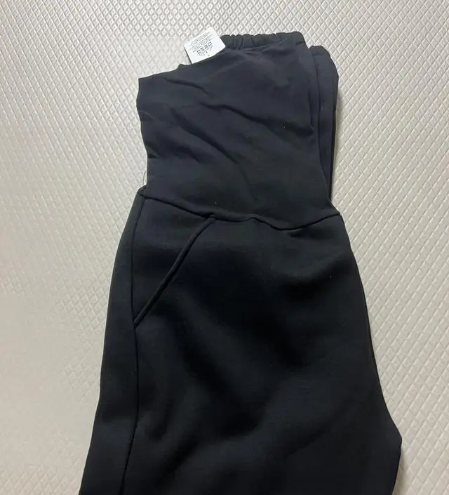바지가 너무 편해서 검정색으로 하나 더 주문했어요
