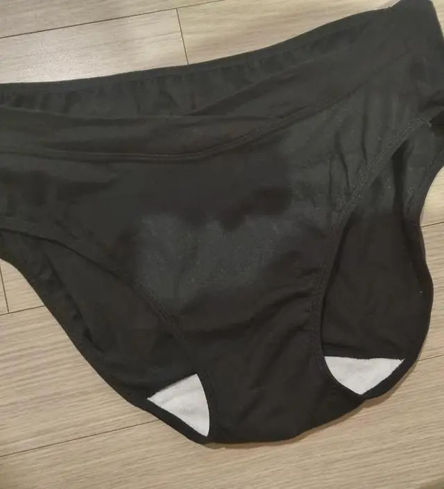 싸이즈표기를 엉덩이 둘레로 보고 주문하면 좋을듯 합니다
