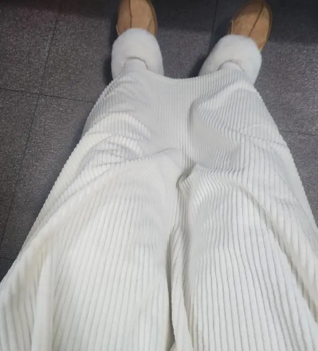 너무 편하고 생각보다 이뿌네요!! 나중에 출산 후에도 입을수 있겠어욤