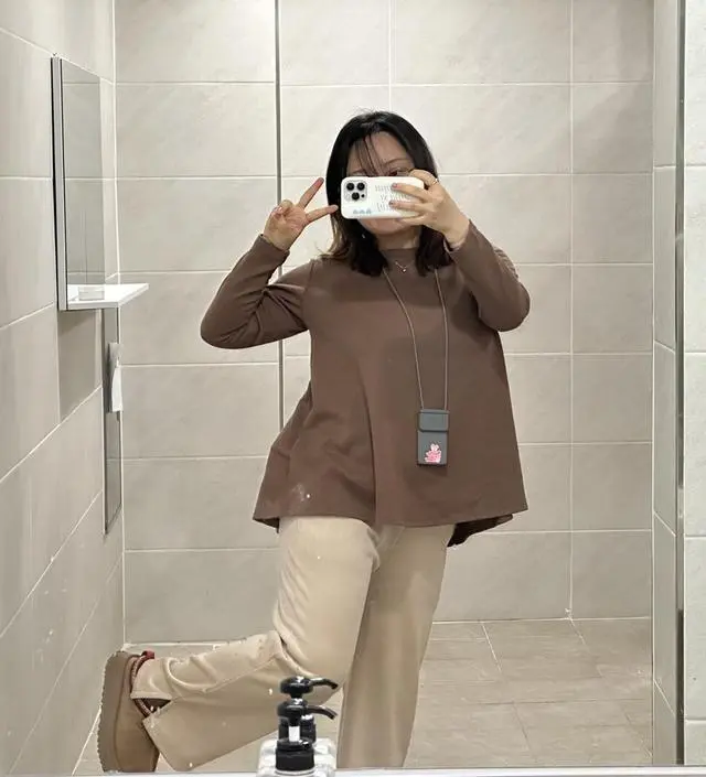 코듀로이 바지를 사고 싶어서 소임 코듀바지들 싹다 둘러보고 구매했는데 엄청 편하고 