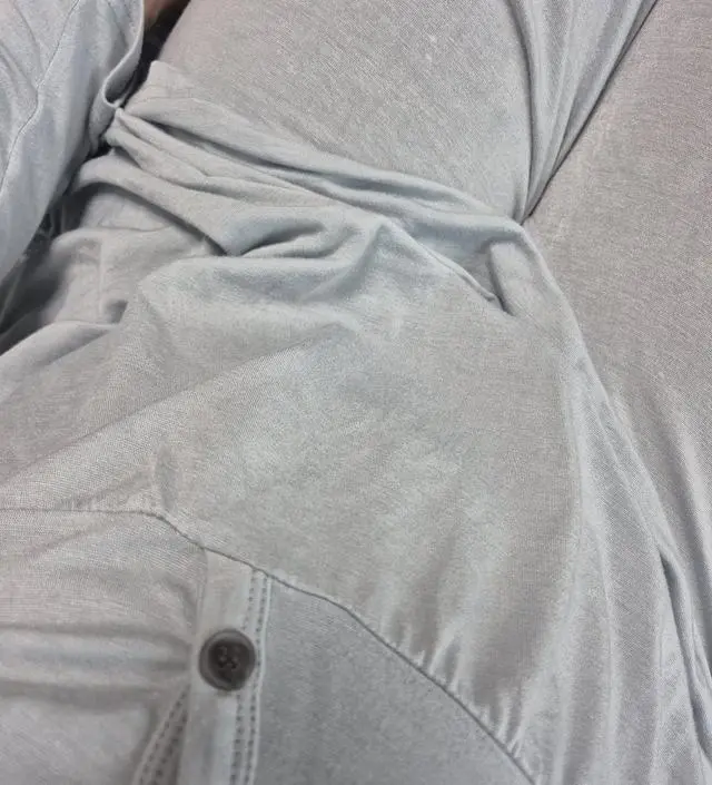 얇은데 부드럽고 편해요ㅎㅎ
