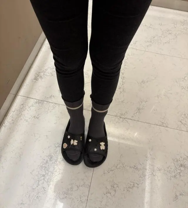 임신전부터 출산후까지 입는 레깅스에요. 잘 입어서 추가 구매하려구요:)