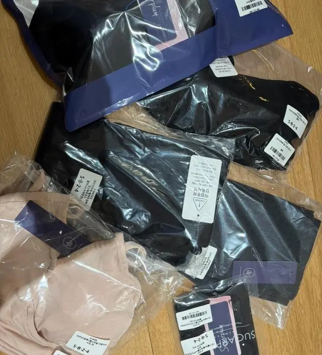 출산후 수유브라로 입었고, 저는 XL 사이즈보다 프리사이즈가 좋았어요. 너무 편해서 프