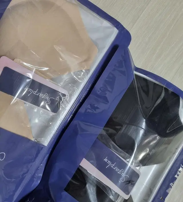 가슴사이즈는 작은 편이고 답답한 걸 너무 싫어해요
