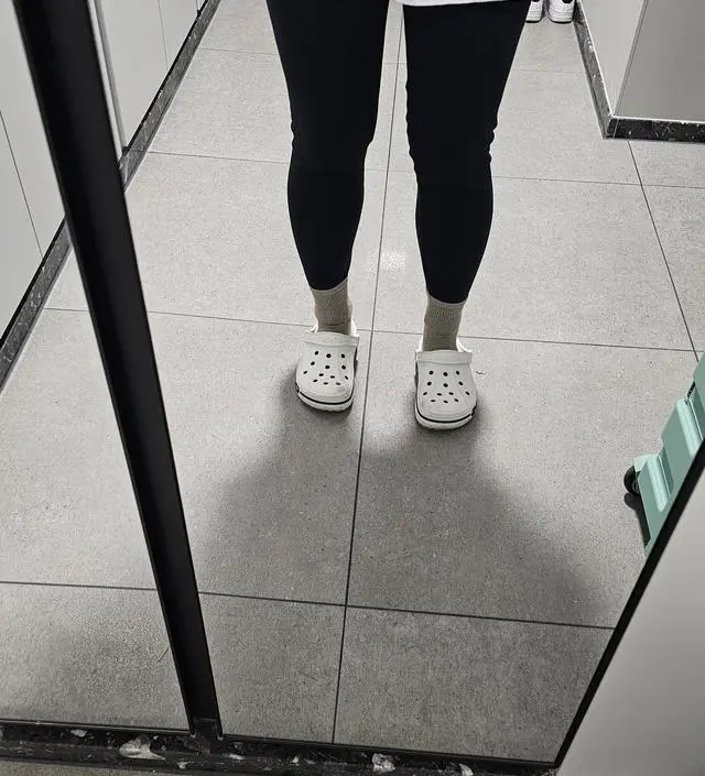 아직은 배가 조금 나와서 배부분이 크긴한데 주수가 더 차면 편하게 입을수있을거같아서