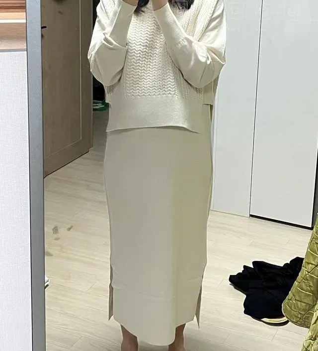 예뻐요 편하고 따갑지않아요 재질도 괜찮네요! ㅎㅎ 키가 작은데 길이도 너무길지않아서