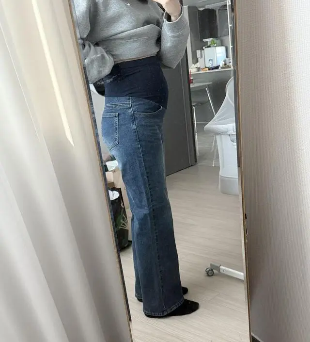 21주차 임산부입니다 ㅎㅎ 청바지가 너무 입고 싶어서 주문해봤는데 핏도 예쁘고 배 부