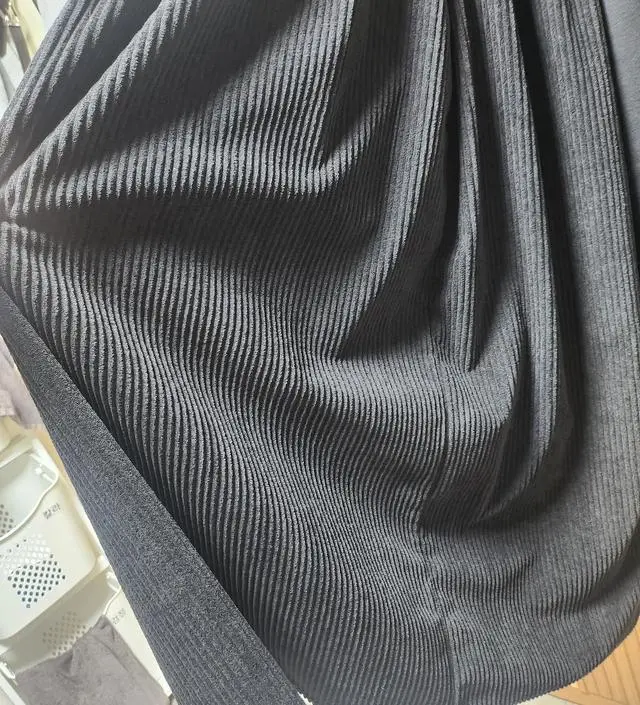 흰색사고 넘 맘에 들어서 검정도 구입했어요!!! 이쁘고 편하고 넘 좋아용