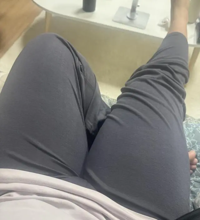 너무 편하고 바지 안입은 느낌이에요 ㅎㅎㅎㅎㅎ 운동갈때나 집에서 너무 잘 입고잇어요