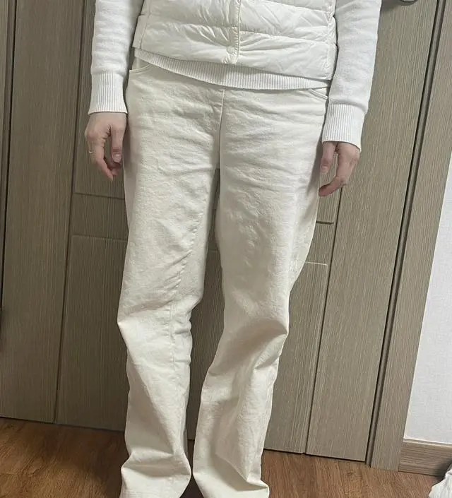 12주차 접어들면서 기존 바지들 단추풀어 입던게 불편해서 구입했는데 너무 편하고 교복
